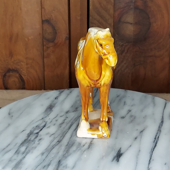 Triple Glass Horse - Picture 10 of 12